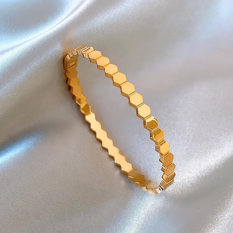 Bangle #39 by Silphina