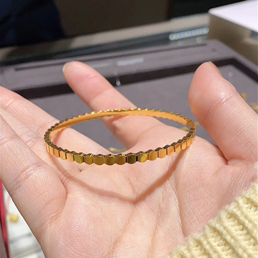 Bangle #39 by Silphina