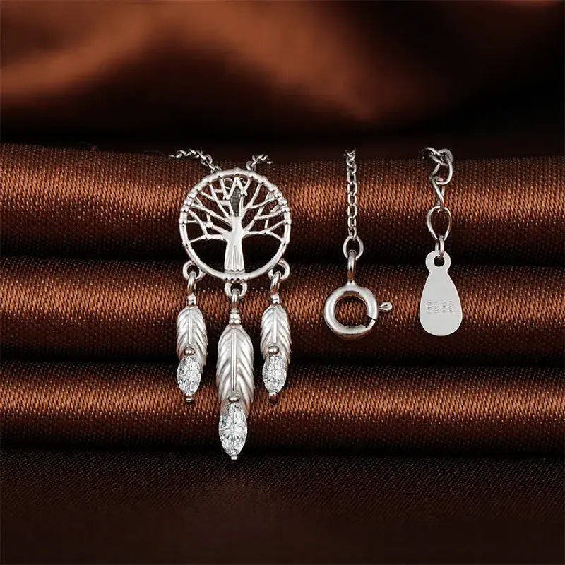 Dreamcatcher Necklace by Silphina