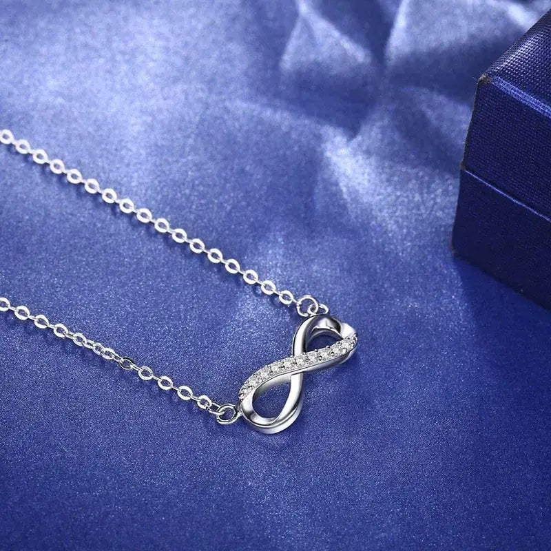 Eternity Love Necklace by Silphina