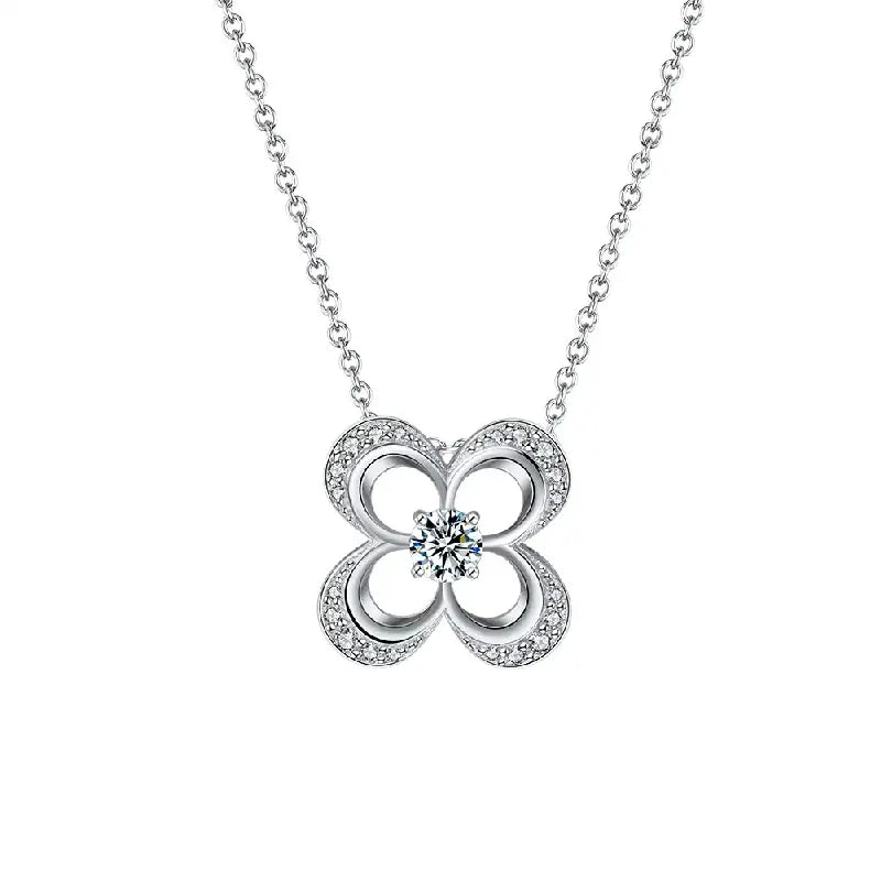 Four Leaf Clover Necklace by Silphina