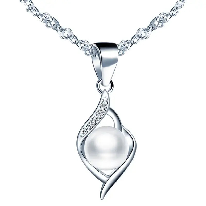 Twisted Silver Pearl Necklace by Silphina