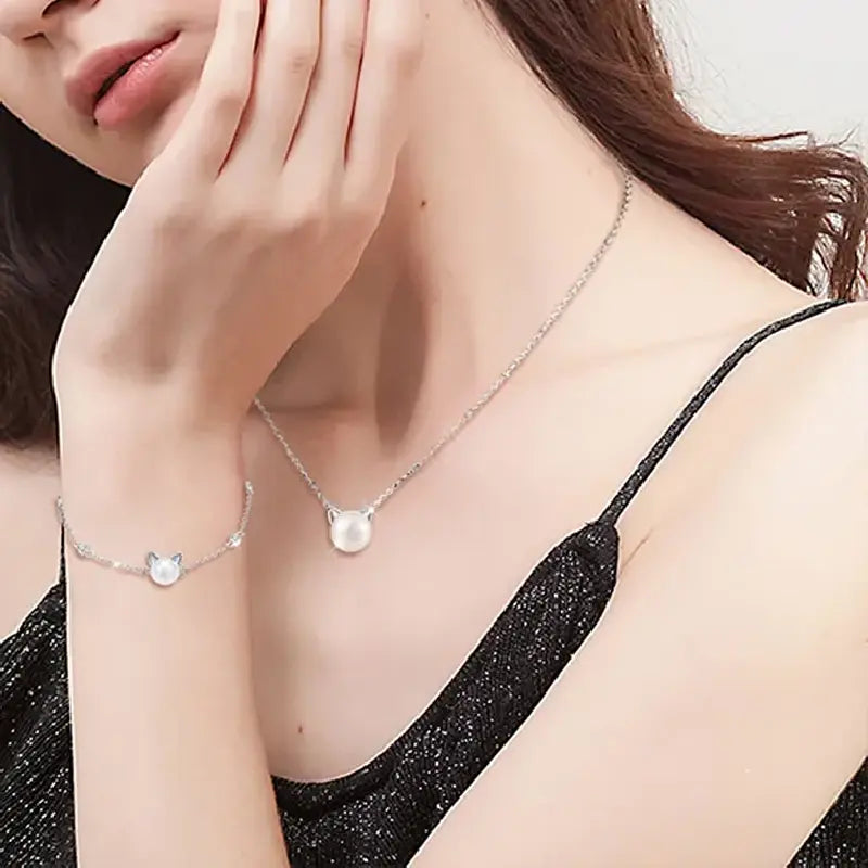 Cute Cat Pearl Necklace Set by Silphina