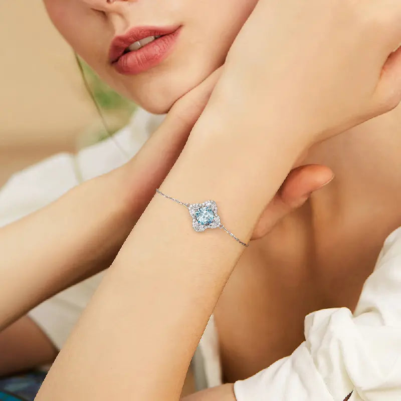 Blue Stone Bracelet by Silphina