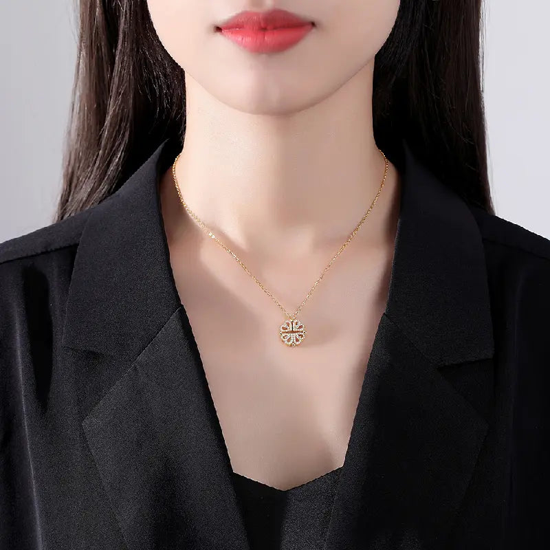 Clover Heart Magnetic Necklace by Silphina