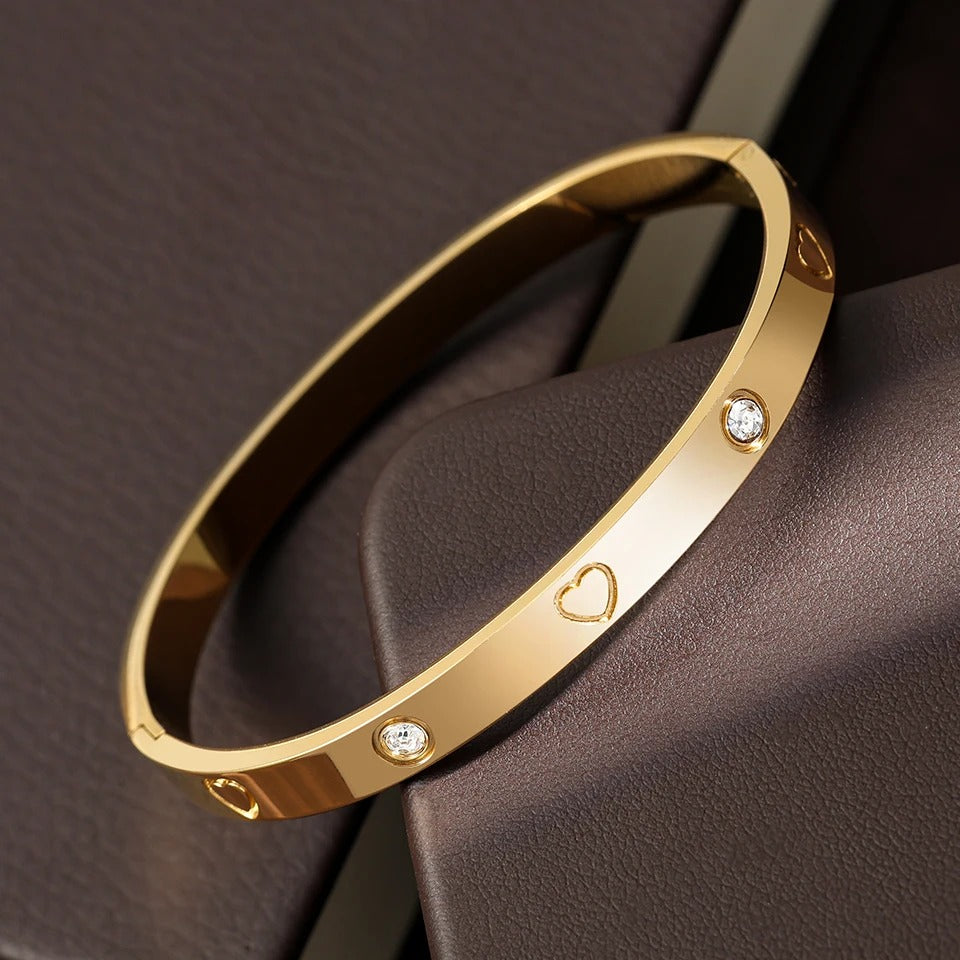 Simple Heart Gold-Plated Stainless Steel Bangle