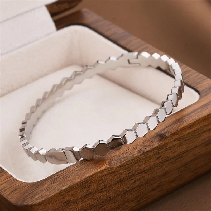 Bangle #40 by Silphina