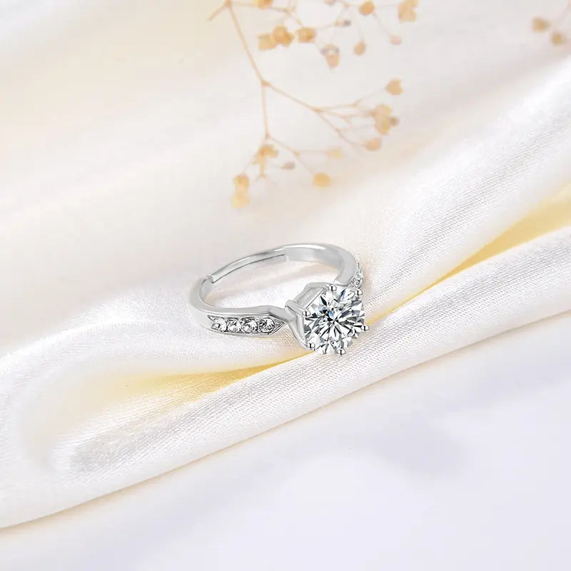 Classic Round Diamond Stone Ring