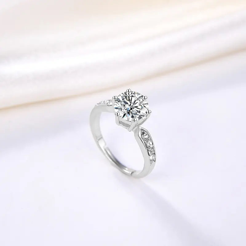 Classic Round Diamond Stone Ring