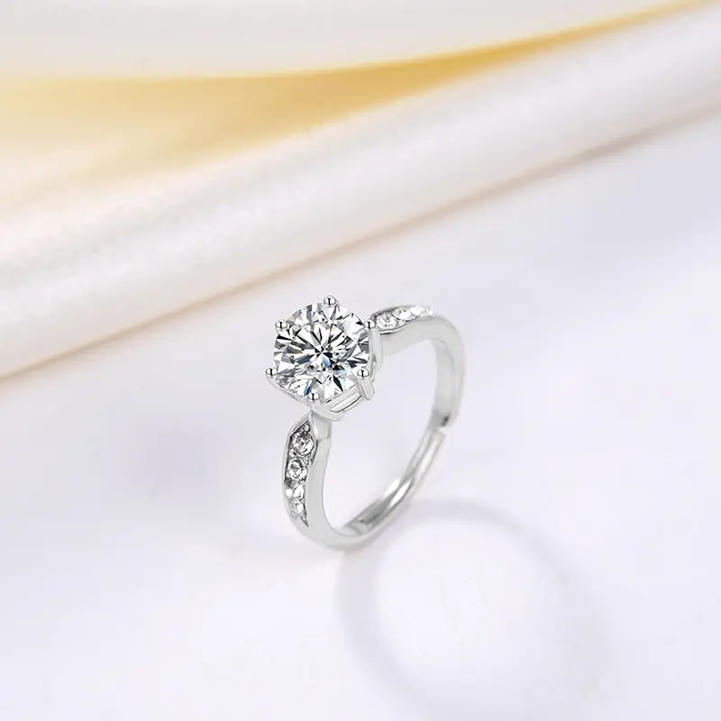 Classic Round Diamond Stone Ring